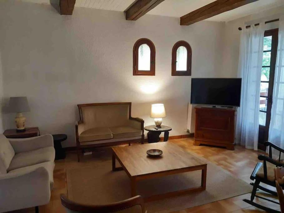 Holiday home La Louette, 100m Centre-village, Piscine H-sol, Proche Saint-Cyr-sur-Mer